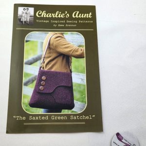CA 13 Väskmönster The saxed Green Satchel