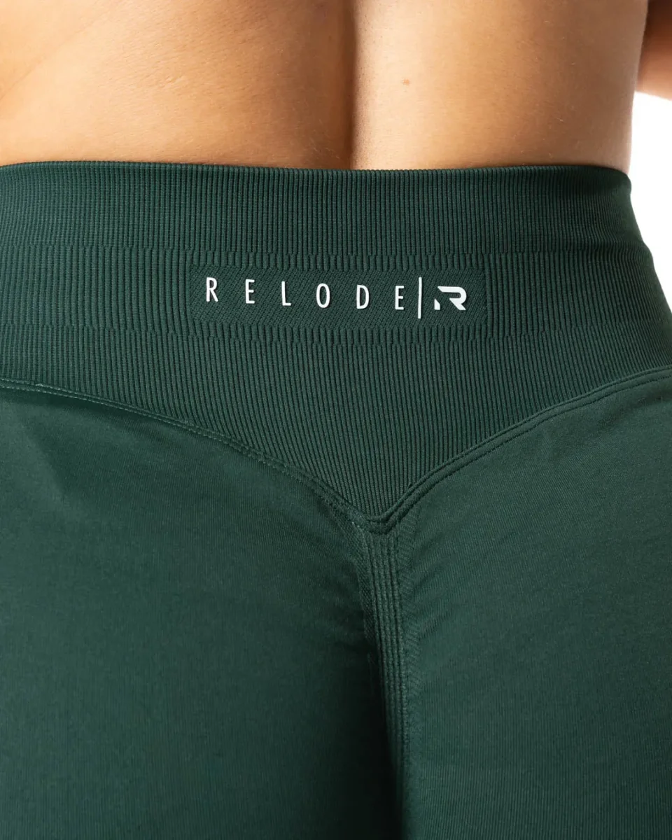 Aura Seamless Scrunch Shorts - Pine Green - Bild 4