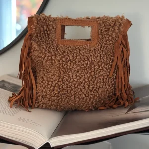 Fluffig Boho väska med fransar - Brun